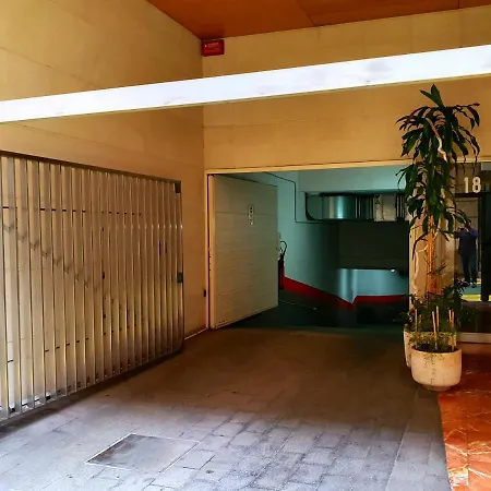 Vibrant Center *